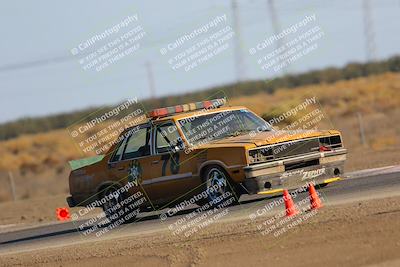 media/Oct-02-2022-24 Hours of Lemons (Sun) [[cb81b089e1]]/915am (I-5)/